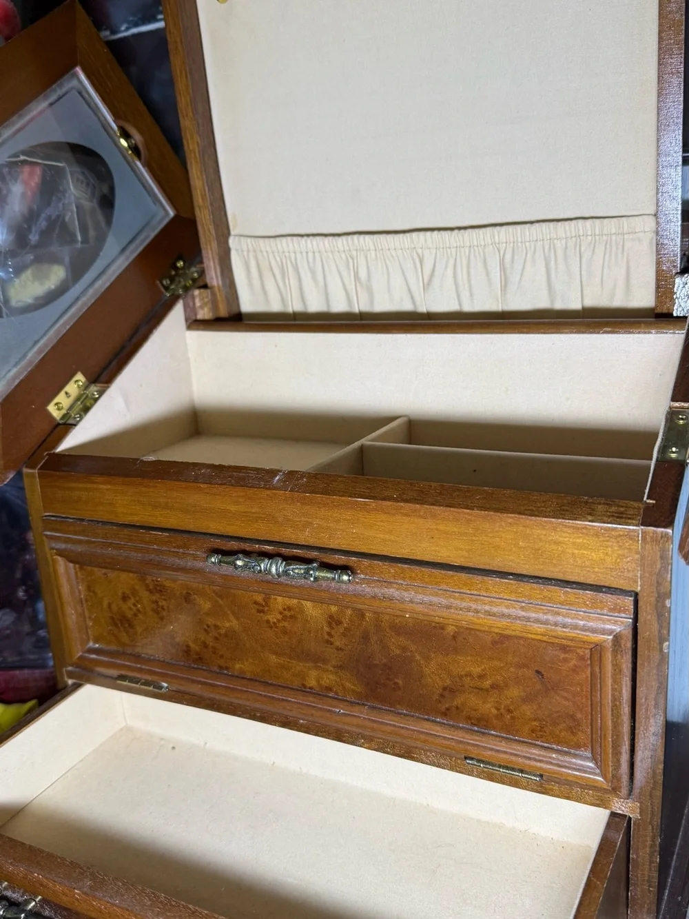 Vintage 1980s Rosalco Wooden & Floral Etched Jewelry Box 3 Tier With Pull Out